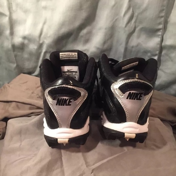 nike land shark cleats youth